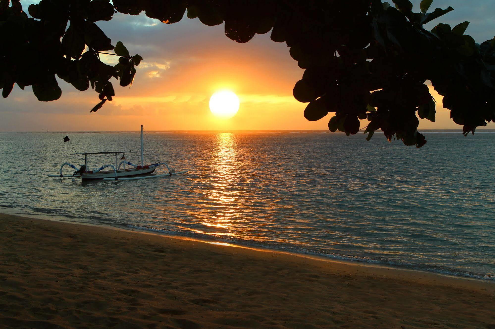 Nesa Sanur Bali Hotel Esterno foto